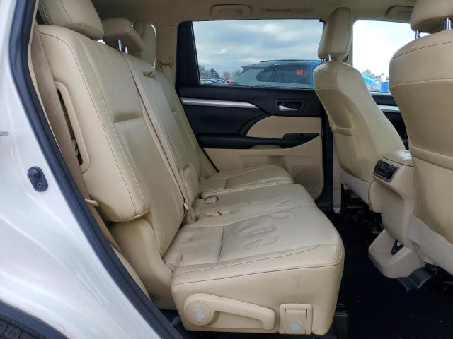 Photo 11 from auction – 2015 TOYOTA HIGHLANDER with VIN 5TDJKRFH1FS203792