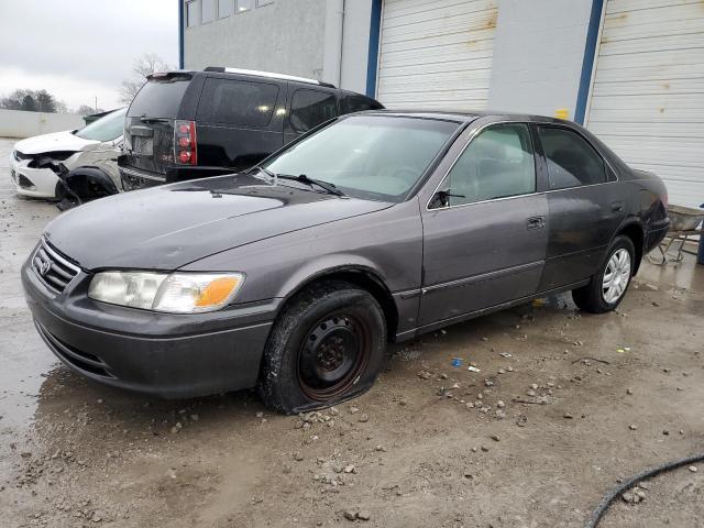 TOYOTA CAMRY CE 2000 with VIN 4T1BG22K8YU925916 - Photo from auction