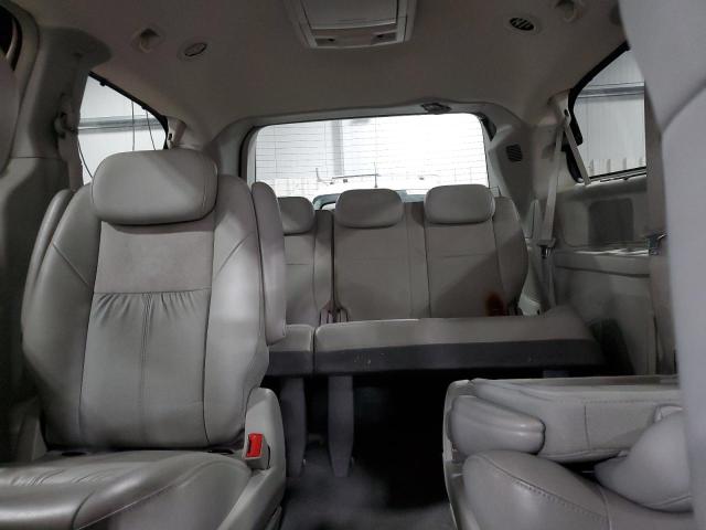 Photo 10 from auction – 2010 CHRYSLER TOWN & COU with VIN 2A4RR7DX2AR322430
