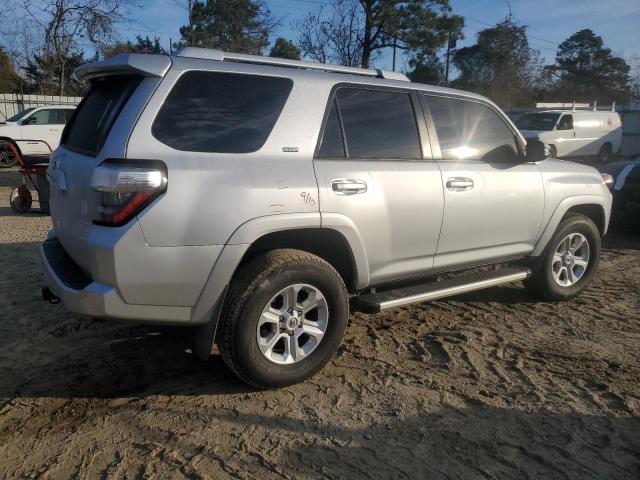 Photo 3 from auction – 2018 TOYOTA 4RUNNER SR with VIN JTEBU5JR2J5503004