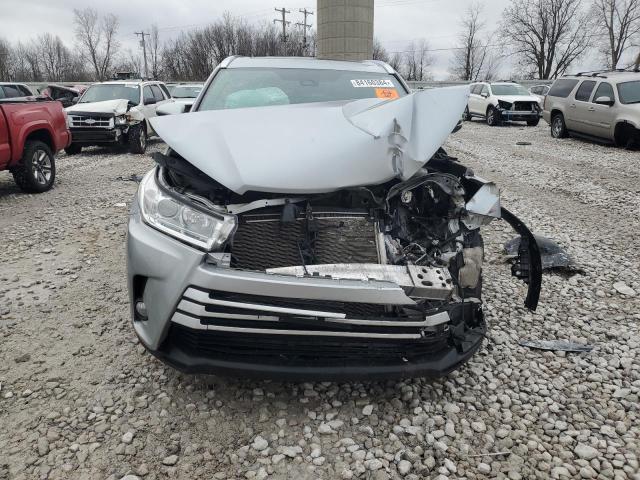Photo 5 from auction – 2019 TOYOTA HIGHLANDER with VIN 5TDJZRFH8KS581713