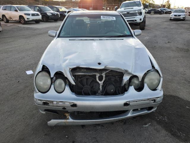 Photo 5 from auction – 2000 MERCEDES-BENZ E 430 with VIN WDBJF70JXYB113988