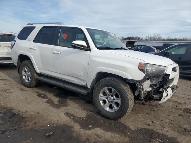 Photo 4 from auction – 2015 TOYOTA 4RUNNER SR with VIN JTEBU5JR2F5211912