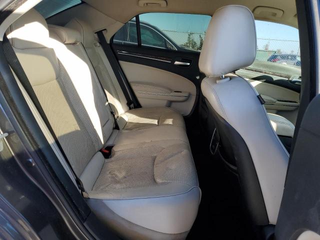 Photo 10 from auction – 2018 CHRYSLER 300 LIMITE with VIN 2C3CCAEG2JH129889