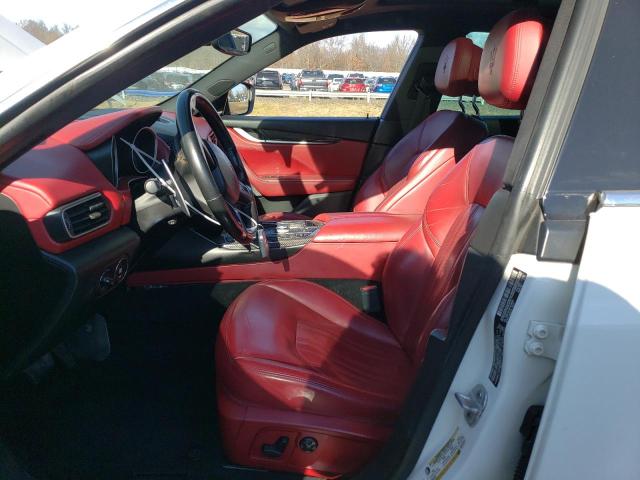 Photo 7 from auction – 2017 MASERATI LEVANTE with VIN ZN661XUA4HX230922