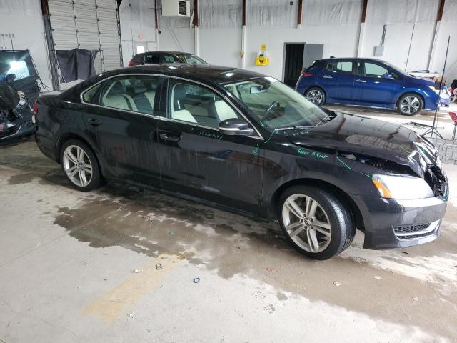 Photo 4 from auction – 2015 VOLKSWAGEN PASSAT SE with VIN 1VWBV7A3XFC051912