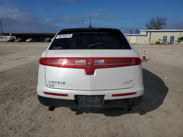 Photo 6 from auction – 2017 LINCOLN MKT with VIN 2LMHJ5AT9HBL01253