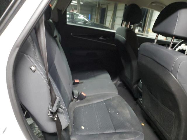 Photo 11 from auction – 2018 KIA SORENTO LX with VIN 5XYPGDA56JG403360