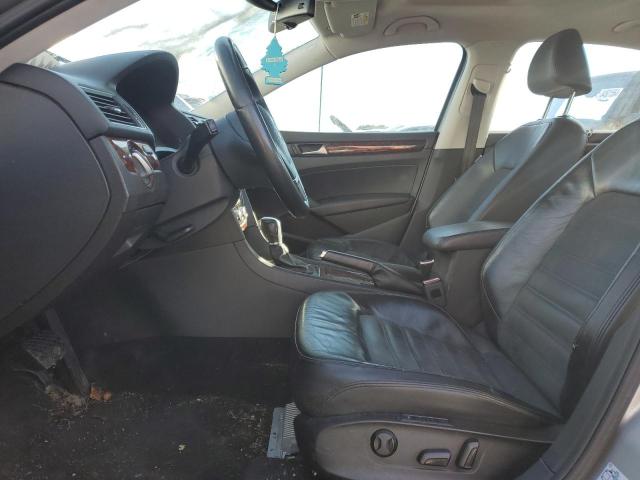 Photo 7 from auction – 2012 VOLKSWAGEN PASSAT SEL with VIN 1VWCN7A3XCC008770
