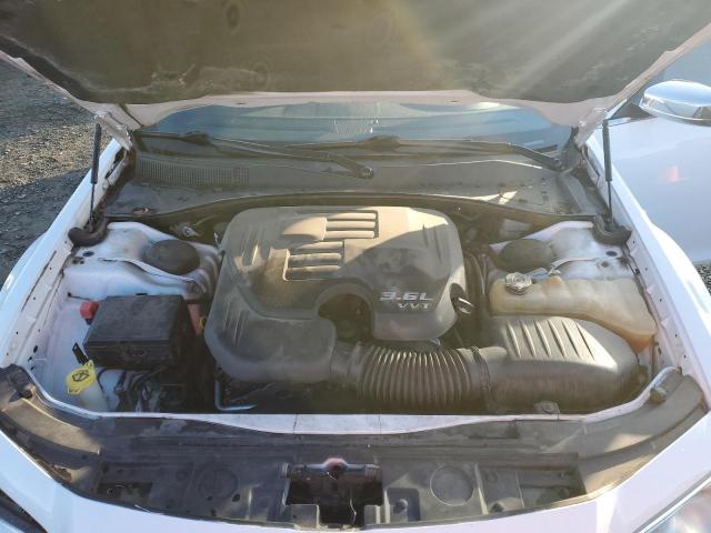 Photo 11 from auction – 2011 CHRYSLER 300 LIMITE with VIN 2C3CA5CGXBH595135