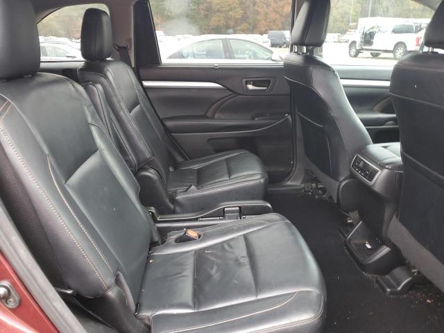 Photo 11 from auction – 2018 TOYOTA HIGHLANDER with VIN 5TDKZRFH9JS258077