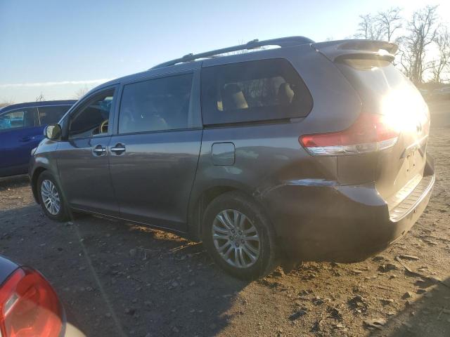 Photo 2 from auction – 2013 TOYOTA SIENNA XLE with VIN 5TDYK3DC4DS289910