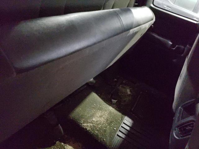 Photo 10 from auction – 2005 CHEVROLET SILVERADO with VIN 2GCEK19B951165518