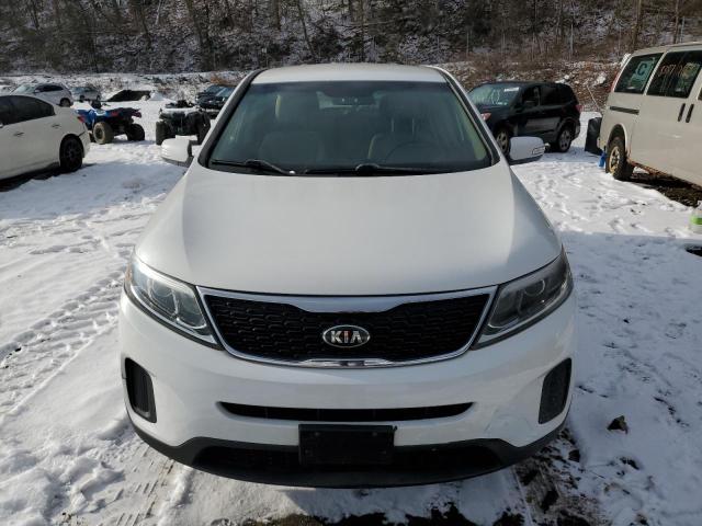 Photo 5 from auction – 2015 KIA SORENTO LX with VIN 5XYKT3A69FG621471