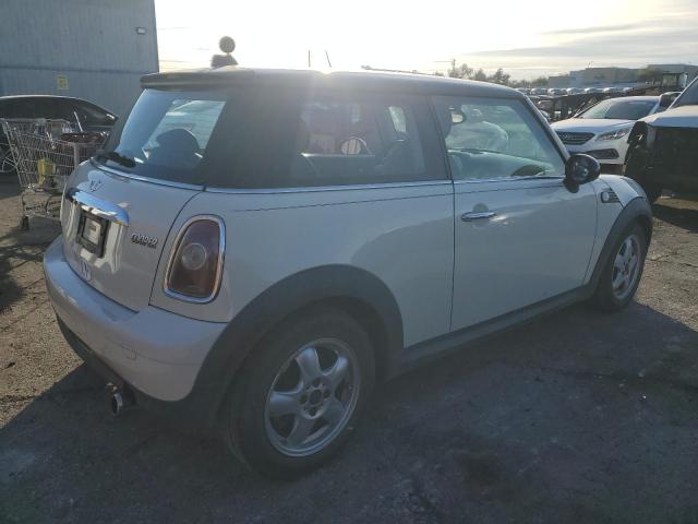 Photo 3 from auction – 2010 MINI COOPER with VIN WMWMF3C53ATU76748