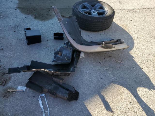 Photo 13 from auction – 2012 FORD ESCAPE LIM with VIN 1FMCU0EG6CKB95419