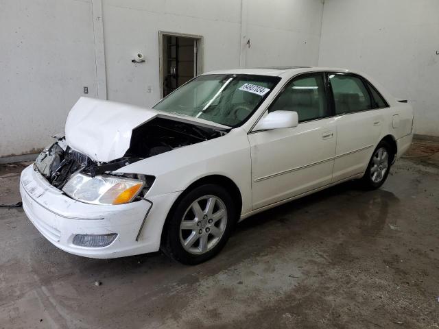 TOYOTA AVALON XL 2000 with VIN 4T1BF28B7YU004118 - Photo from auction
