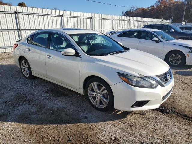 Photo 4 from auction – 2017 NISSAN ALTIMA 3.5 with VIN 1N4BL3AP5HC120700