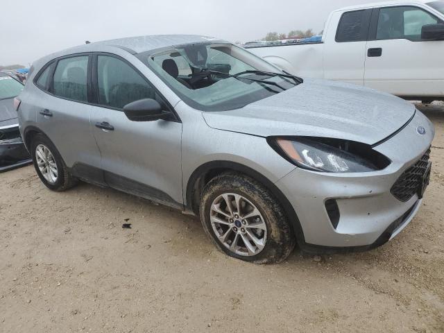 Photo 4 from auction – 2022 FORD ESCAPE S with VIN 1FMCU0F64NUB58480