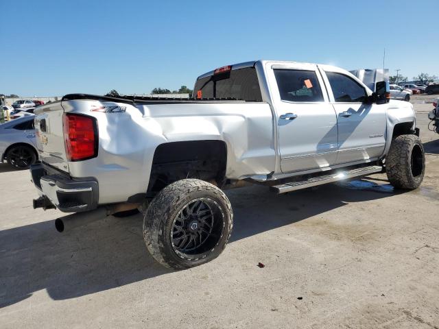 Photo 3 from auction – 2018 CHEVROLET SILVERADO with VIN 1GC1KWEY5JF288421