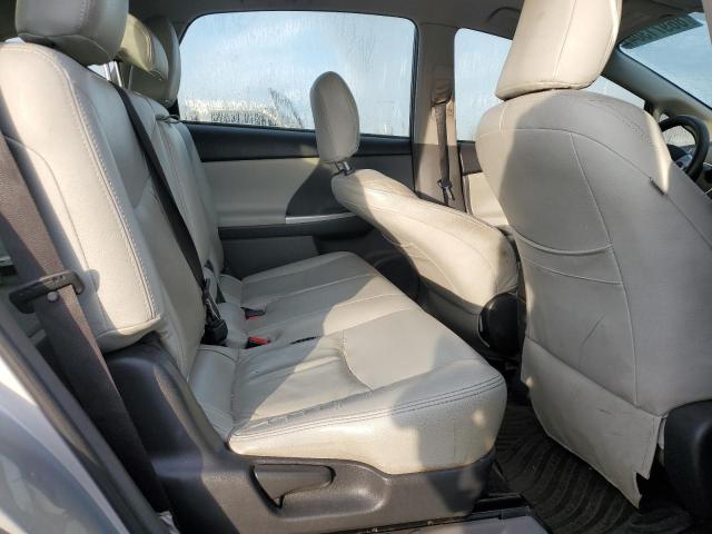 Photo 11 from auction – 2014 TOYOTA PRIUS V with VIN JTDZN3EU6E3362555