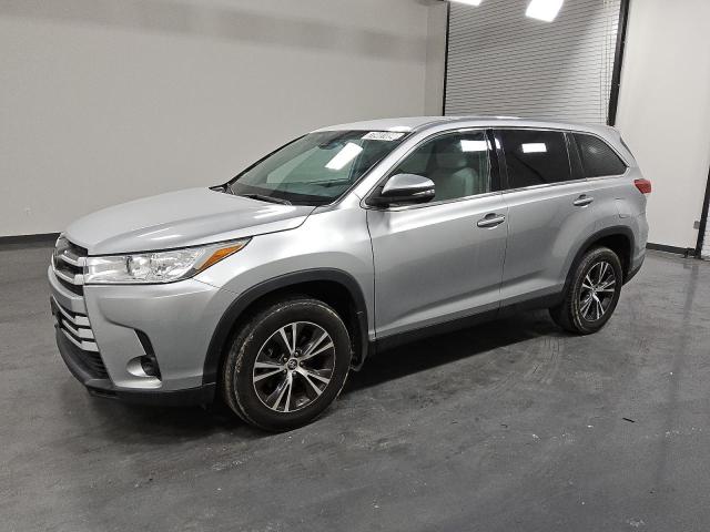 TOYOTA HIGHLANDER 2019 with VIN 5TDBZRFH4KS995995 - Photo from auction