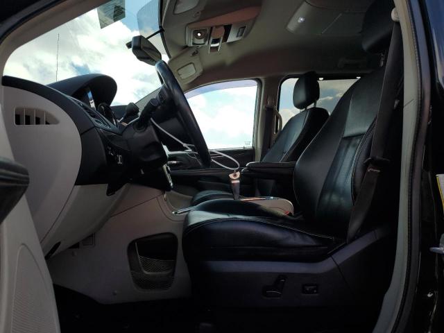 Photo 7 from auction – 2016 CHRYSLER TOWN & COU with VIN 2C4RC1CG4GR302176