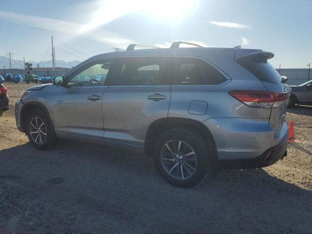Photo 2 from auction – 2017 TOYOTA HIGHLANDER with VIN 5TDJZRFHXHS386351