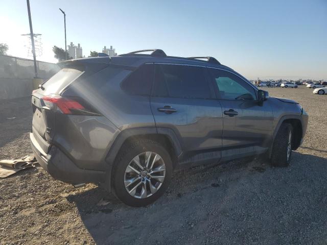 Photo 3 from auction – 2021 TOYOTA RAV4 XLE P with VIN 2T3A1RFV9MC192594