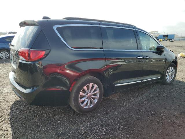 Photo 3 from auction – 2017 CHRYSLER PACIFICA T with VIN 2C4RC1BG5HR503359