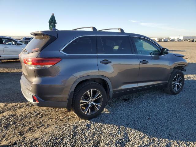 Foto 3 de la subasta – 2018 TOYOTA HIGHLANDER con VIN 5TDBZRFH8JS845466