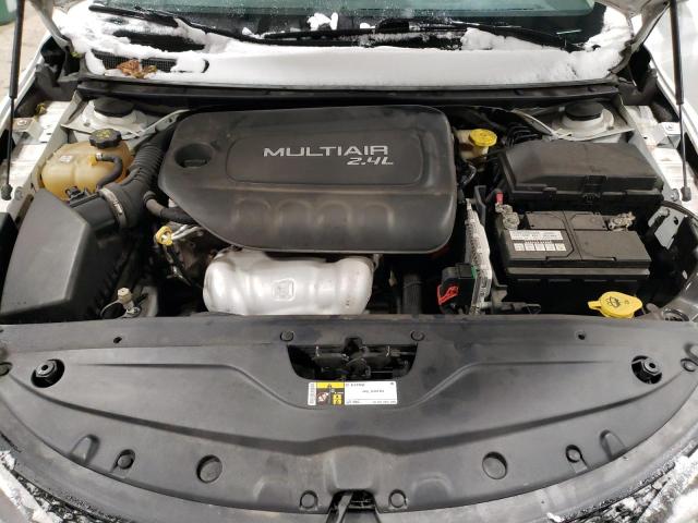 Photo 11 from auction – 2016 CHRYSLER 200 LIMITE with VIN 1C3CCCAB6GN170757