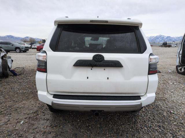 Photo 6 from auction – 2022 TOYOTA 4RUNNER SR with VIN JTERU5JR8N5996076