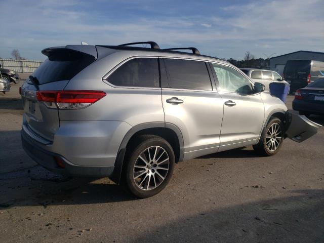 Photo 3 from auction – 2017 TOYOTA HIGHLANDER with VIN 5TDKZRFH2HS196242
