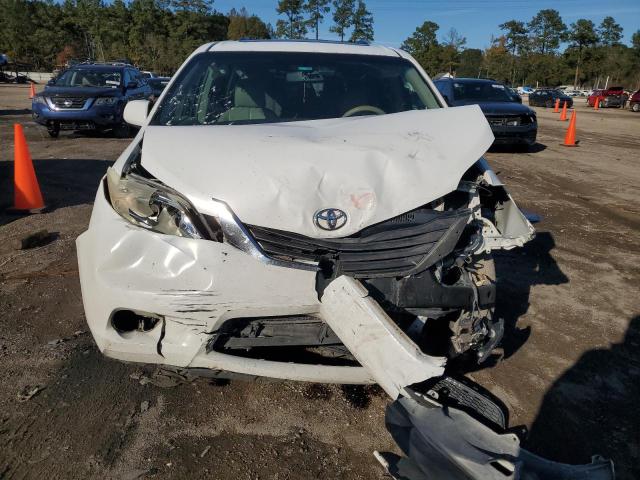 Photo 5 from auction – 2011 TOYOTA SIENNA XLE with VIN 5TDYK3DC3BS077108