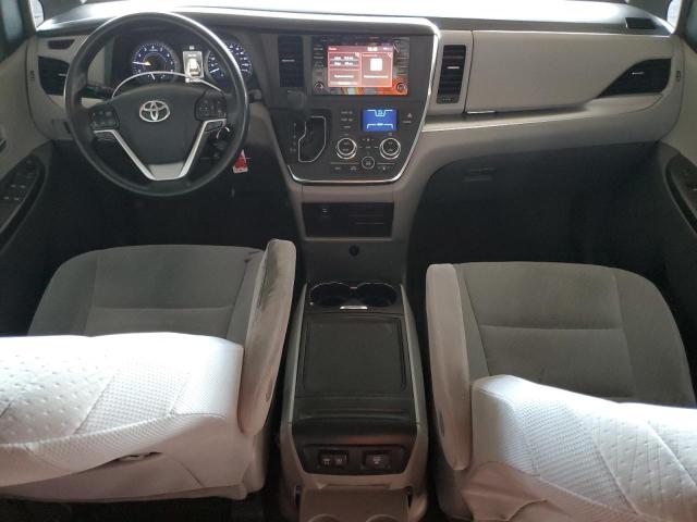 Photo 8 from auction – 2018 TOYOTA SIENNA LE with VIN 5TDKZ3DC0JS932928
