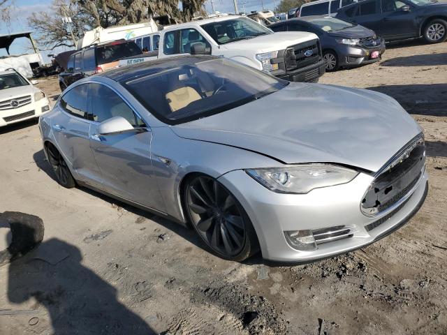 Photo 4 from auction – 2013 TESLA MODEL S with VIN 5YJSA1DP7DFP17795