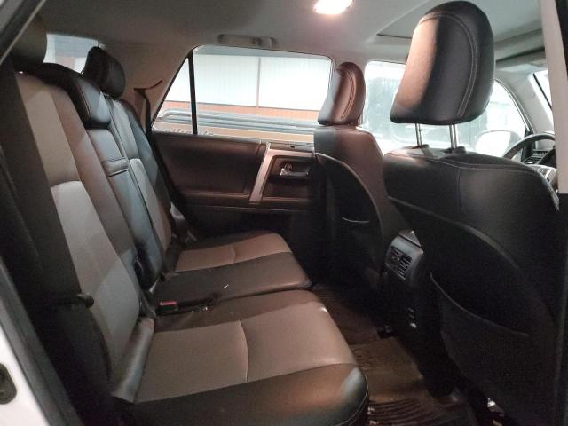 Photo 11 from auction – 2018 TOYOTA 4RUNNER SR with VIN JTEBU5JRXJ5491846