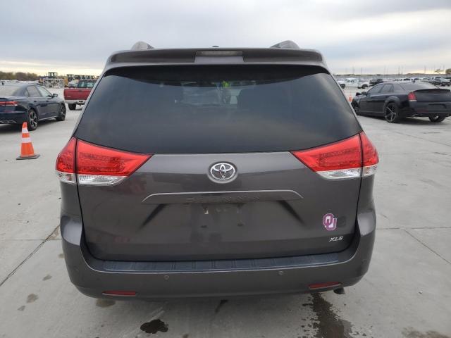 Foto 6 de la subasta – 2013 TOYOTA SIENNA XLE con VIN 5TDYK3DC8DS397771