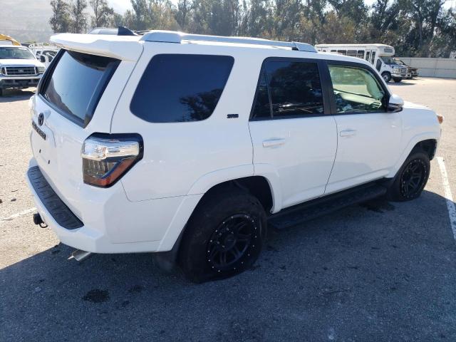 Photo 3 from auction – 2018 TOYOTA 4RUNNER SR with VIN JTEZU5JRXJ5188015