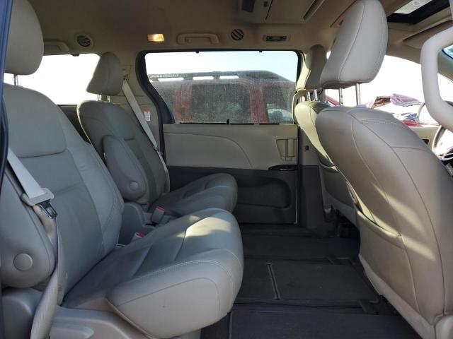 Photo 11 from auction – 2018 TOYOTA SIENNA XLE with VIN 5TDDZ3DC3JS202245