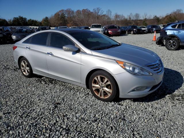 Photo 4 from auction – 2013 HYUNDAI SONATA SE with VIN 5NPEC4AC8DH677478