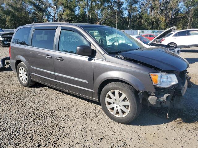 Photo 4 from auction – 2016 CHRYSLER TOWN & COU with VIN 2C4RC1BG7GR141095