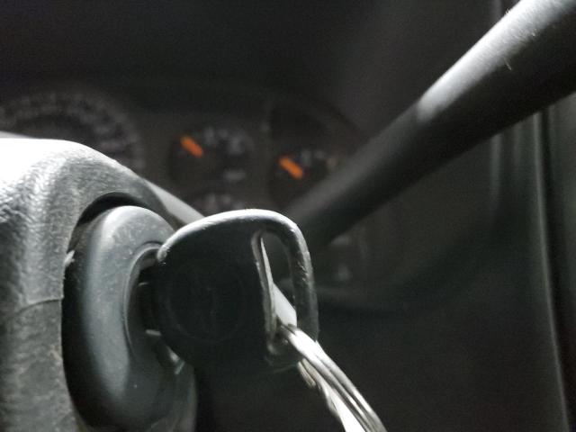 Photo 12 from auction – 2003 CHEVROLET SILVERADO with VIN 1GCEK14V53Z158944