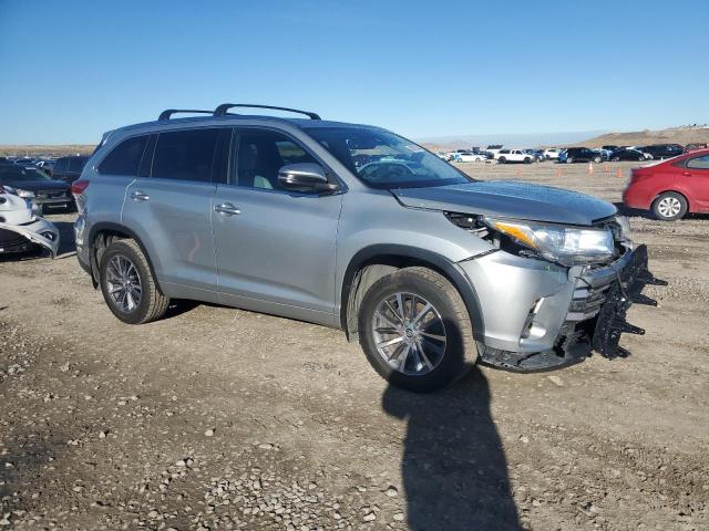 Photo 4 from auction – 2017 TOYOTA HIGHLANDER with VIN 5TDJZRFHXHS386351