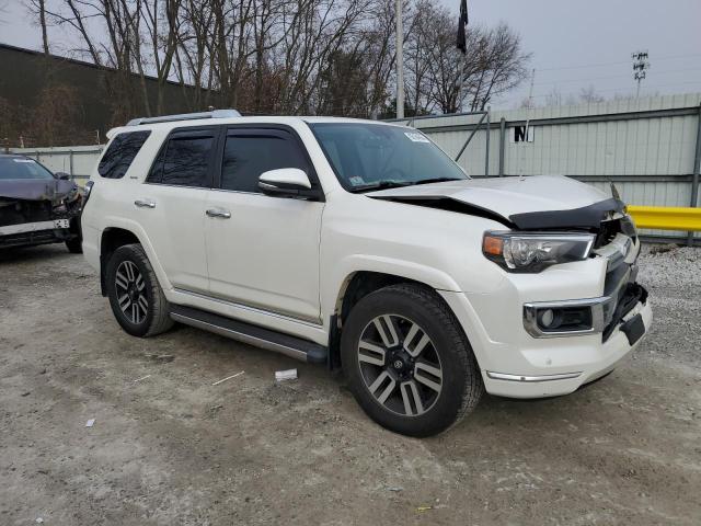 Photo 4 from auction – 2015 TOYOTA 4RUNNER SR with VIN JTEBU5JR9F5271346