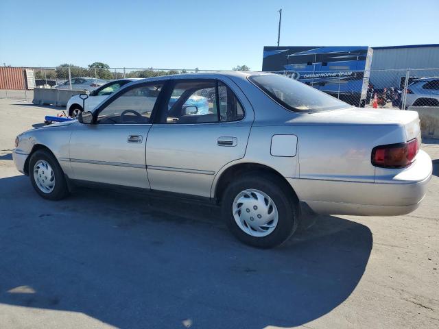 Photo 2 from auction – 1995 TOYOTA CAMRY LE with VIN 4T1SK12E5SU878712
