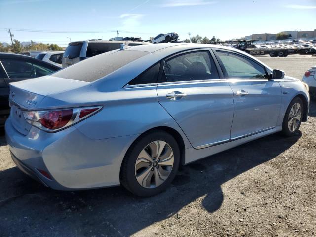 Photo 3 from auction – 2013 HYUNDAI SONATA HYB with VIN KMHEC4A42DA092021