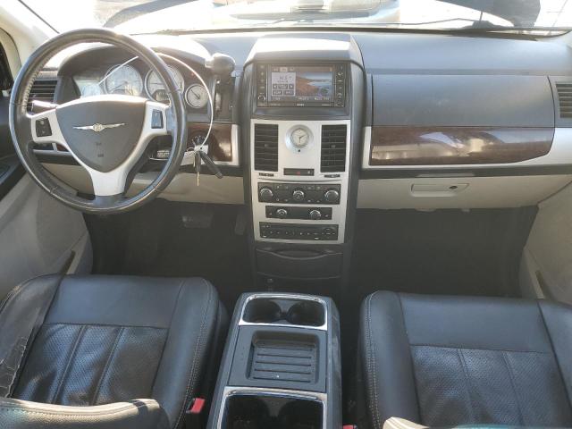 Photo 8 from auction – 2010 CHRYSLER TOWN & COU with VIN 2A4RR8D19AR430917