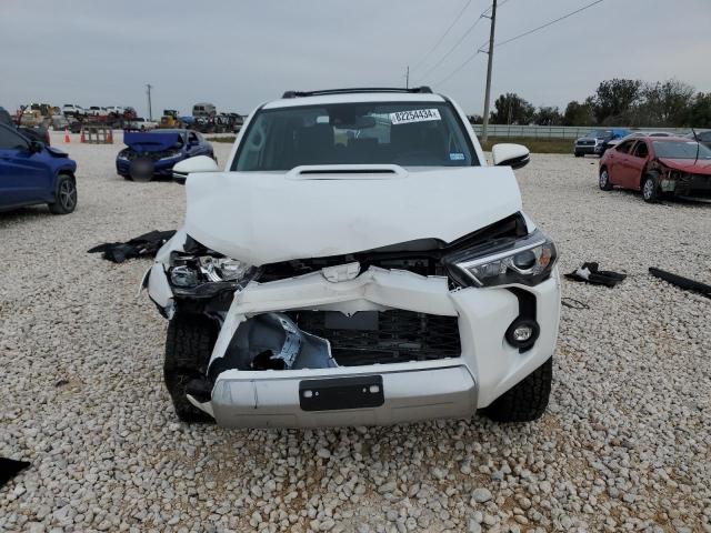 Photo 5 from auction – 2024 TOYOTA 4RUNNER TR with VIN JTERU5JRXR6296169